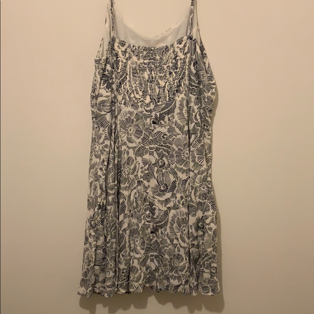 B&W Patterned Dress - Picture 3 of 7